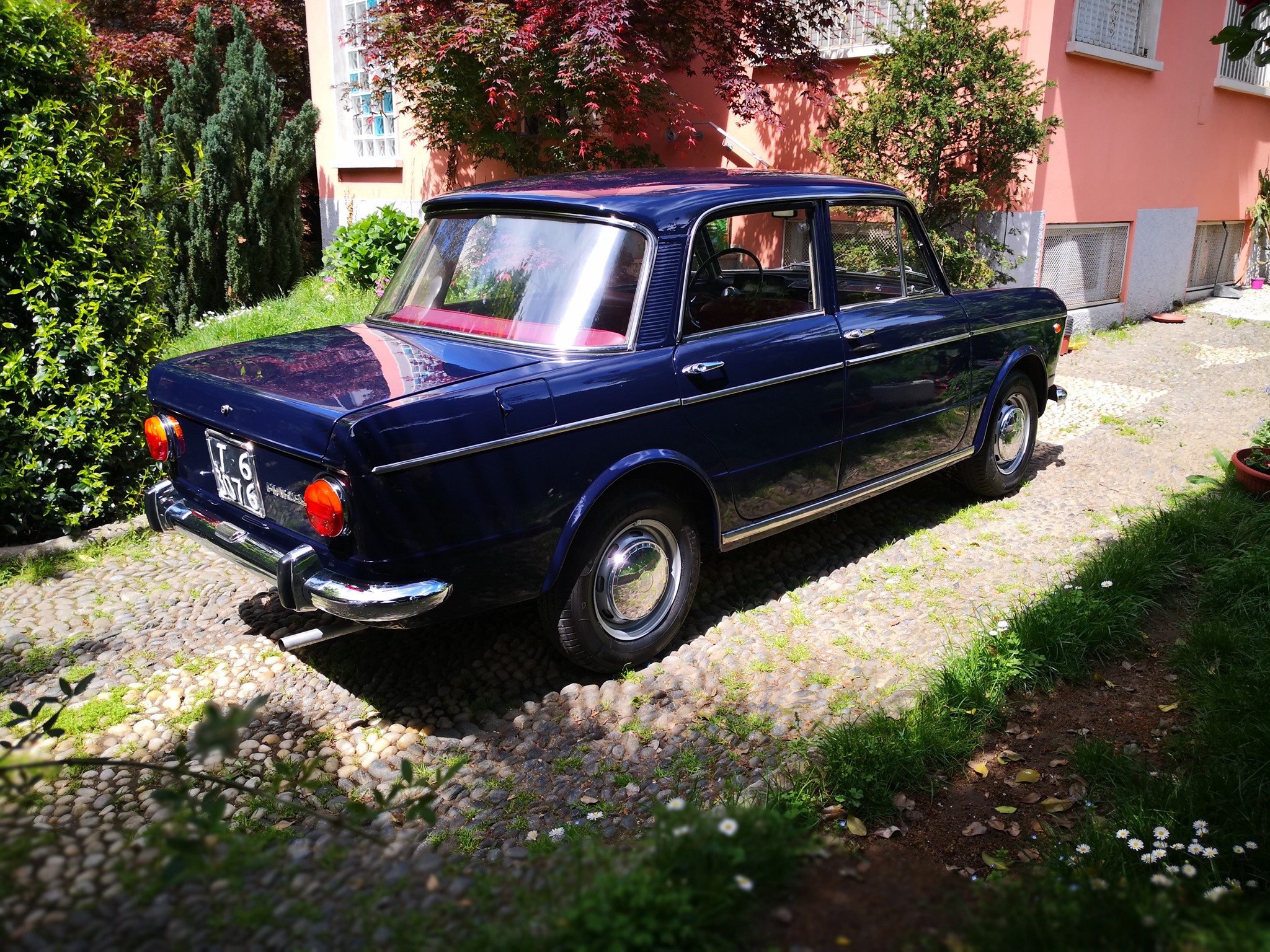 Fiat 1100 del 1967 retro
